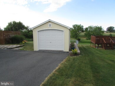 1329 Memory Ln, Chambersburg, PA 17201 - photo 4