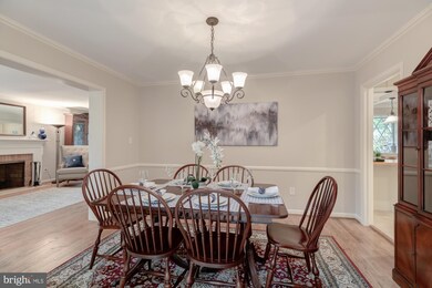 9139 Santayana Dr, Fairfax, VA 22031 - photo 5