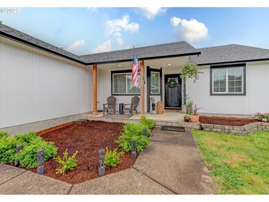 237 Robin Ct, Creswell, OR 97426 - photo 3