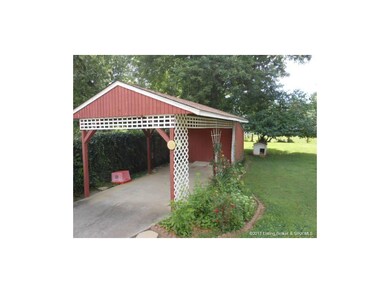 906 Sycamore Dr, Jeffersonville, IN 47130 - photo 6