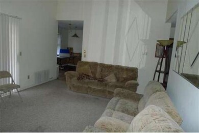 64 Tennis Plaza Rd unit 14, Dracut, MA 01826 - photo 4