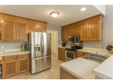 Newer SS Refrigerator with icemaker and pull out f