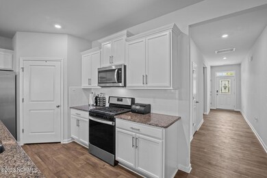 Kitchen/Gas Stove