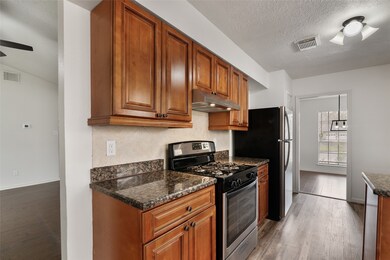 7506 Brushy Ct, Houston, TX 77088 - photo 2