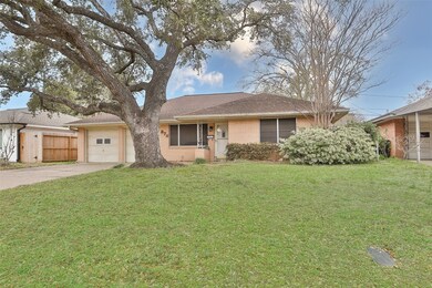 878 Judiway St, Houston, TX 77018 - photo 3