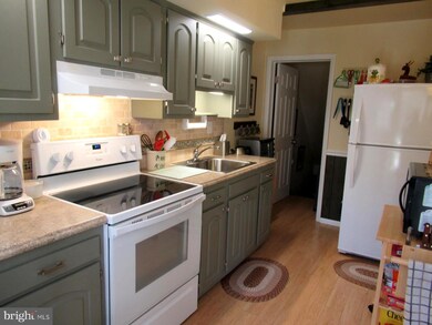 1141 Pelham Wood Rd, Parkville, MD 21234 - photo 6