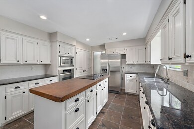 1911 Hunt Dr, Friendswood, TX 77546 - photo 7