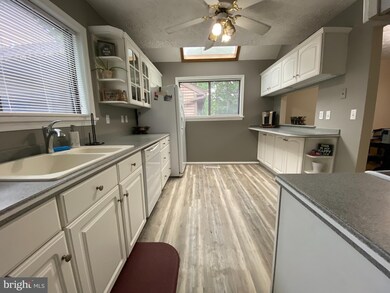 23347 Red Oak Ct, California, MD 20619 - photo 3