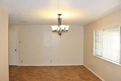 521 Caduceus Ln, Hurst, TX 76053 - photo 3