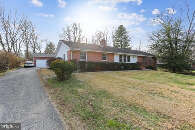 606 Vierling Dr, Silver Spring, MD 20904 - photo 2