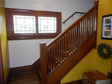 Front entry foyer...