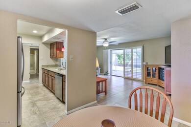 5Dining Room Is Open To AZ Room Too!