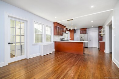 58 Mayflower Ave unit 2, Stamford, CT 06906 - photo 7