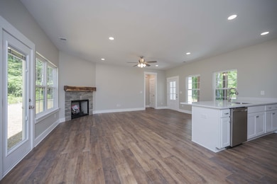 123 Forrestwood Dr, Manchester, TN 37355 - photo 7