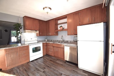 825 S Olson Ave unit F, Appleton, WI 54914 - photo 4