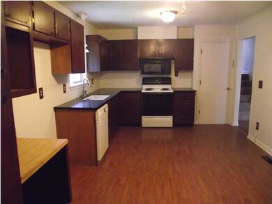 1317 Michael Ln, Hixson, TN 37343 - photo 3