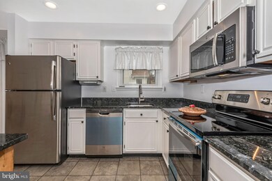 9315 Kings Post Ct, Laurel, MD 20723 - photo 4