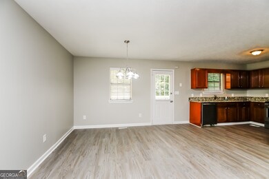 2212 Cedar Creek Ln, Lithia Springs, GA 30122 - photo 4