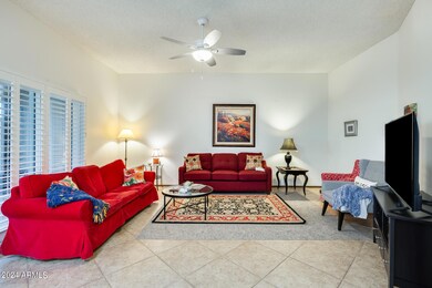 13869 N Thunderbird Blvd, Sun City, AZ 85351 - photo 3