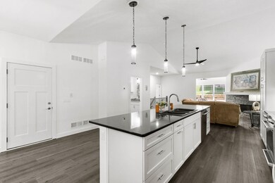 28 Sienna Hills Cir, Mount Horeb, WI 53572 - photo 5