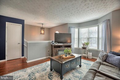 291 Lincoln Ave, Harrisburg, PA 17111 - photo 4