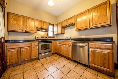 7 Kitchen
