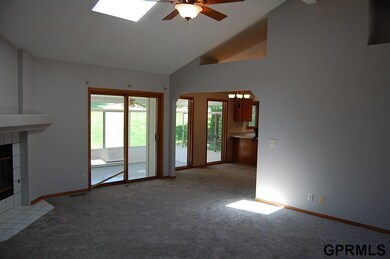 12659 Meredith Ave, Omaha, NE 68164 - photo 5