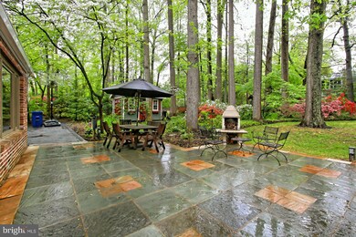 6422 Crosswoods Dr, Falls Church, VA 22044 - photo 7