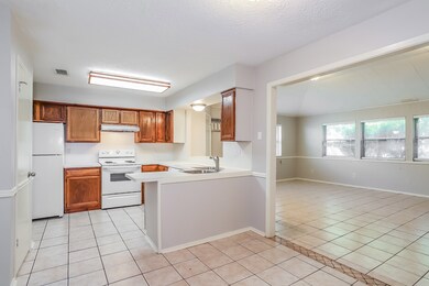 4527 Chestergate Dr, Spring, TX 77373 - photo 5