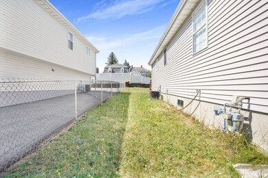 10 Westminster St, Fall River, MA 02721 - photo 4