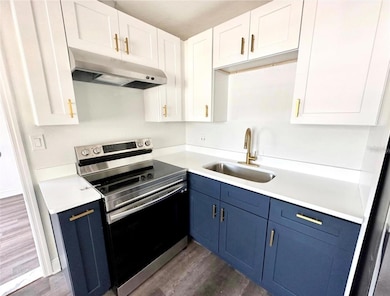 2100 28th Ave N, Saint Petersburg, FL 33713 - photo 2