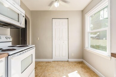 629 E Jeffrey Place, Columbus, OH 43214 - photo 6