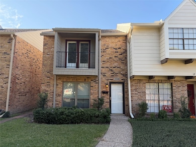 10328 Longmont Dr unit 47/1, Houston, TX 77042 - photo 3