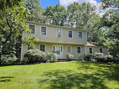 25 Brook Pine Dr, Shelton, CT 06484 - photo 2