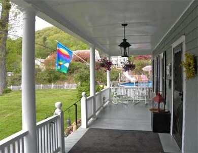 27 Williams St, Shelburne Falls, MA 01370 - photo 2