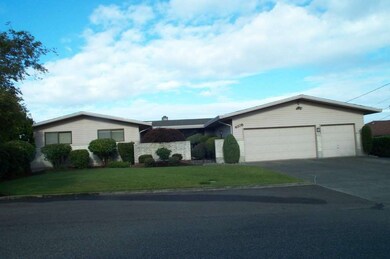 4208 Bayview Place W, University Place, WA 98466 - photo 2