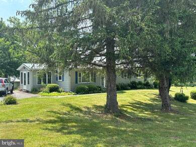 146 Crest Dr, Warfordsburg, PA 17267 - photo 2