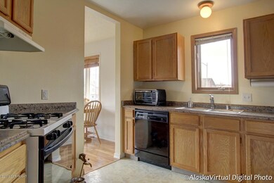 More Kitchen, good spaces