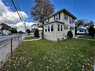 852 Warwick Ave, Warwick, RI 02888 - photo 2