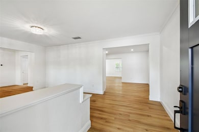 4802 W Longfellow Ave, Tampa, FL 33629 - photo 4