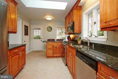 6401 Cavalier Corridor, Falls Church, VA 22044 - photo 3