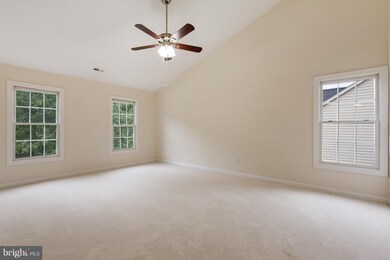 16037 Hayes Ln, Woodbridge, VA 22191 - photo 5