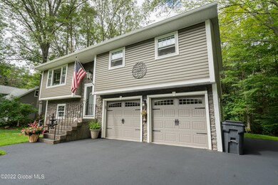 8 Wineberry Ln, Ballston Spa, NY 12020 - photo 2