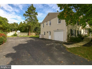 207 Governors Dr, Wallingford, PA 19086 - photo 3