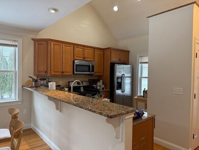 129 Lincoln St unit B, Hudson, MA 01749 - photo 7