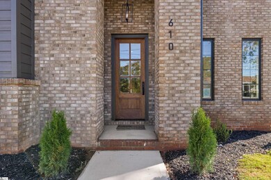 610 Lowndes Hill Rd, Greenville, SC 29607 - photo 2