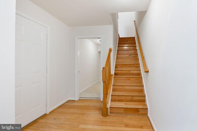 560 Sparkleberry Terrace NE, Leesburg, VA 20176 - photo 5