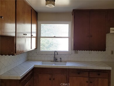 1106 W 127th St, Compton, CA 90222 - photo 2