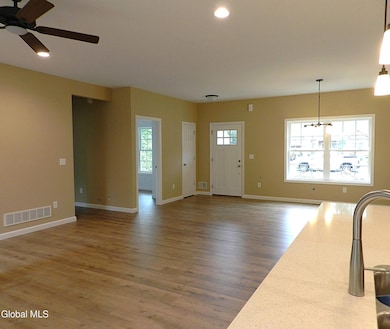 170 Redmond Rd unit 172, Gansevoort, NY 12831 - photo 5