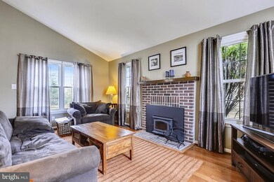 13210 Stone Heather Dr, Herndon, VA 20171 - photo 4